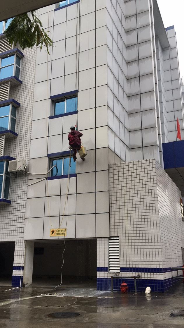 铝塑板清洗公司