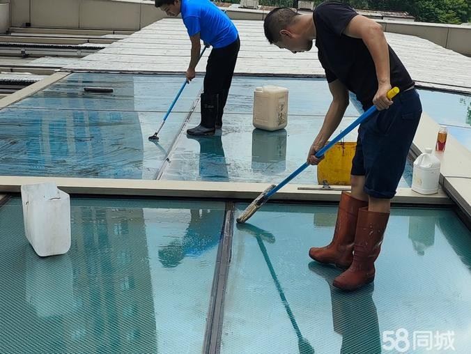 深圳专业除胶,去除地板胶,铲地毯胶,各种粘胶铲除