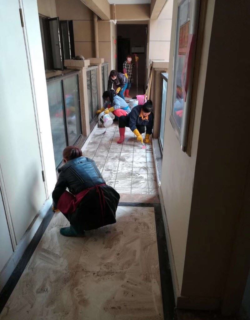 深圳龙华正规开荒保洁电话 24小时全城上门服务