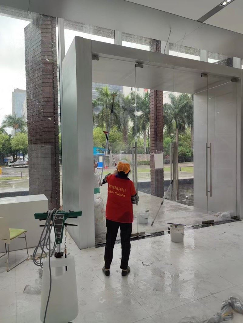 光明新区开荒保洁公提供单位办公室装修后保洁