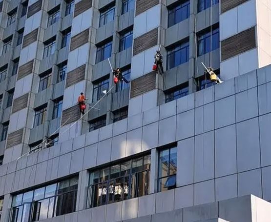 深圳外墙条砖清洗 蜘蛛人外墙保洁 宝安外墙清洗