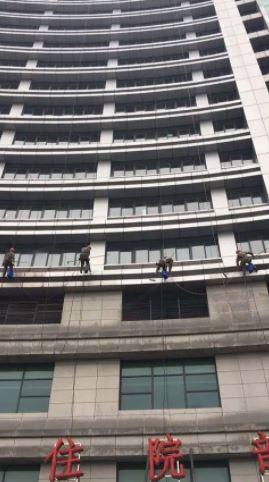 深圳外墙玻璃窗清洗 铝塑板墙面清洗 龙岗外墙清洗