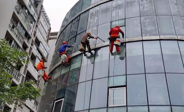 深圳外墙玻璃窗清洗 铝塑板墙面清洗 龙岗外墙清洗