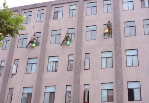 深圳光明新区专业蜘蛛人高空清洗 外墙清洗公司电话