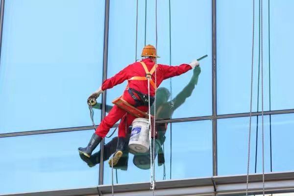 深圳龙岗正规公司外墙清洗电话