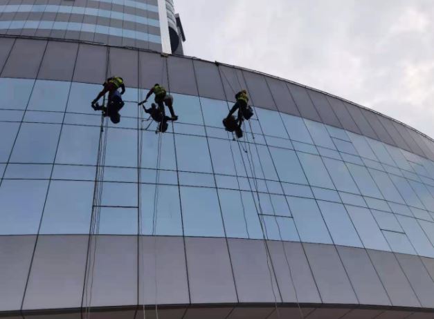 深圳清洗玻璃幕墙 大厦 医院外墙清洁 福田外墙清洗