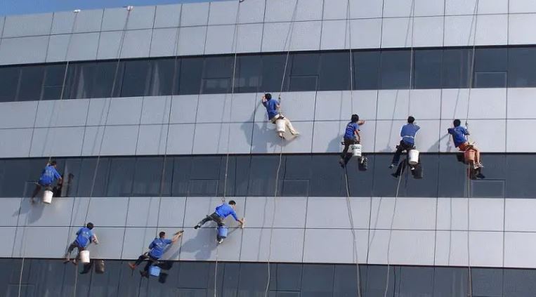 深圳清洗玻璃幕墙 阳光棚外墙清洗 坪山新区外墙清洗